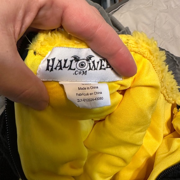 Halloween Pumpkin Hoodie, Hat and Booties & Bumble Bee Costume Baby 0-3 months - Picture 11 of 13